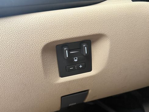 Used 2008 Chevrolet Silverado 2500 LT w/ 1LT Convenience Package image 13