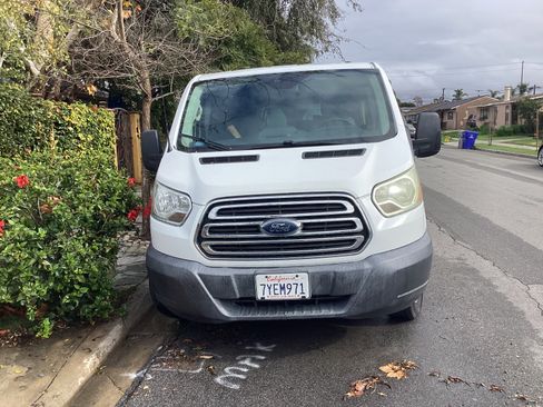 Used 2016 Ford Transit 350 XLT image 2