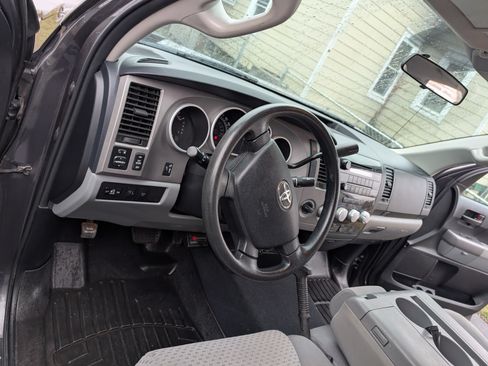 Used 2013 Toyota Tundra Pickup 4D 8 ft w/ Convenience Pkg image 4