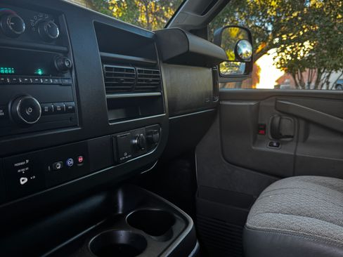 Used 2020 Chevrolet Express 2500 w/ Driver Convenience Package image 8