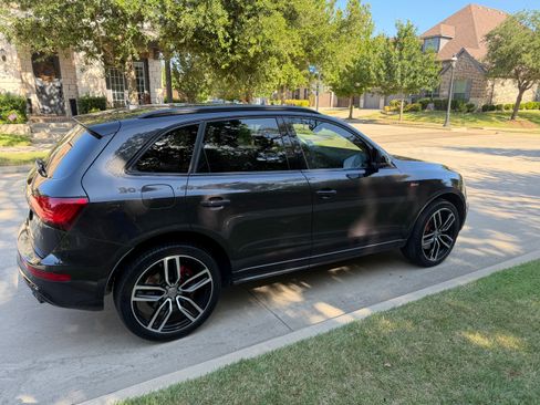 Used 2017 Audi SQ5 Premium Plus w/ Technology Package AWD/4WD image 10