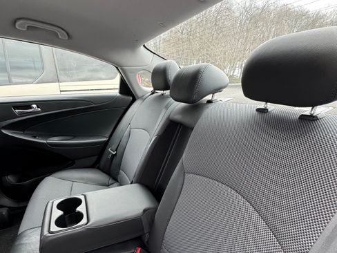 Used 2011 Hyundai Sonata SE image 14