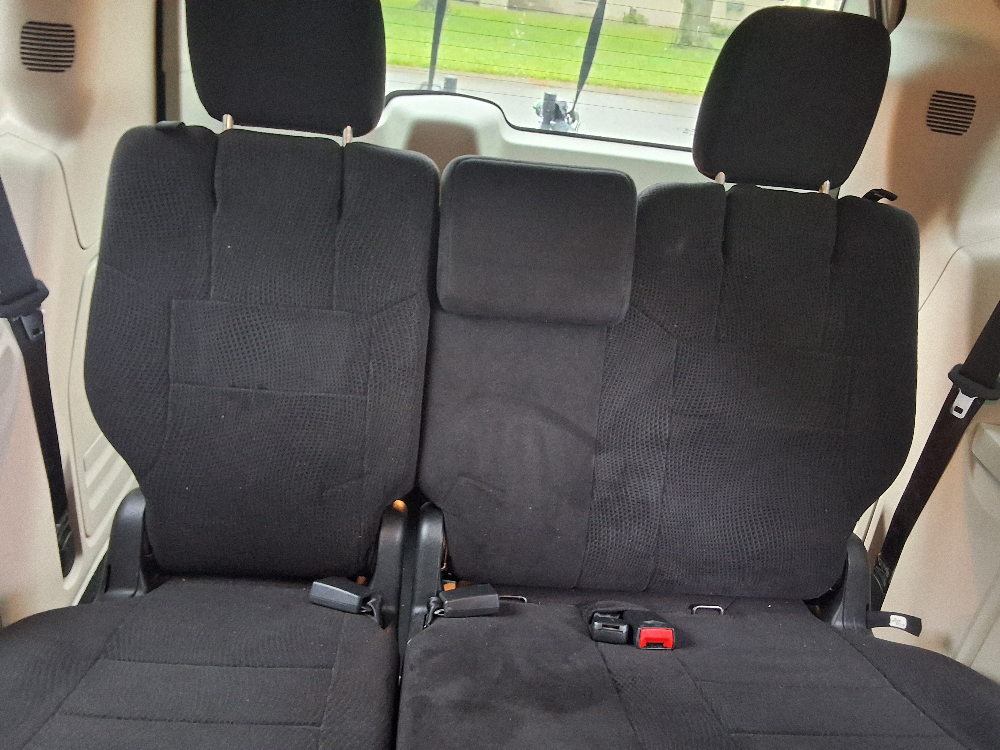 Used 2013 Dodge Grand Caravan SXT w/ Rear Park Assist Pkg FWD image 10