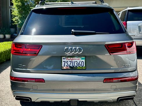 Used 2017 Audi Q7 3.0T Prestige AWD/4WD image 8
