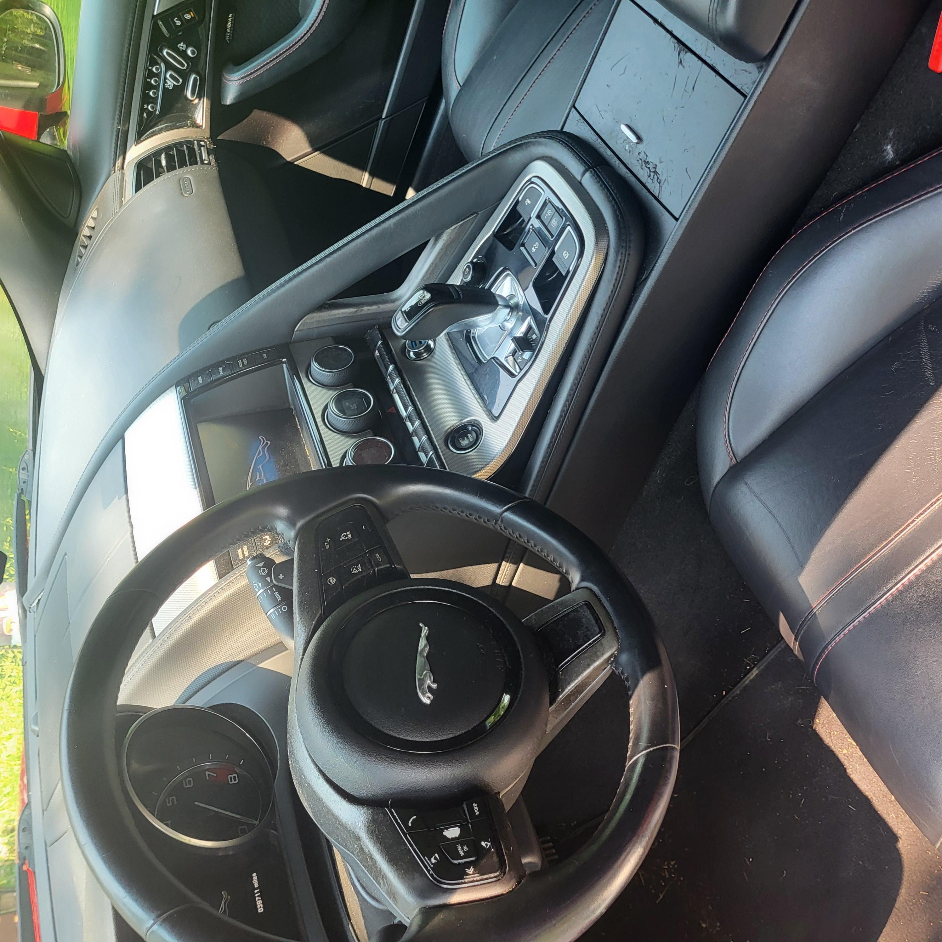 Used 2014 Jaguar F-TYPE Convertible RWD image 8
