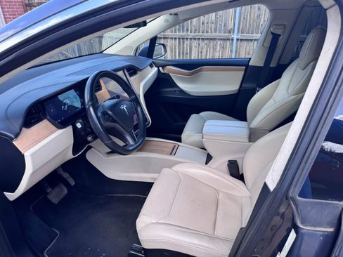 Used 2018 Tesla Model X 100D image 9