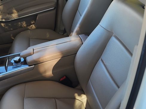 Used 2014 Mercedes-Benz E 350 Sedan image 12