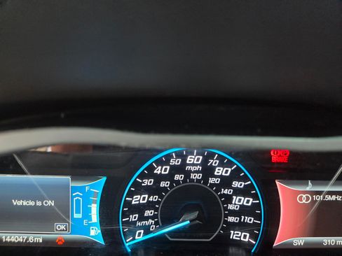 Used 2015 Ford C-MAX SE w/ Equipment Group 203A FWD image 4
