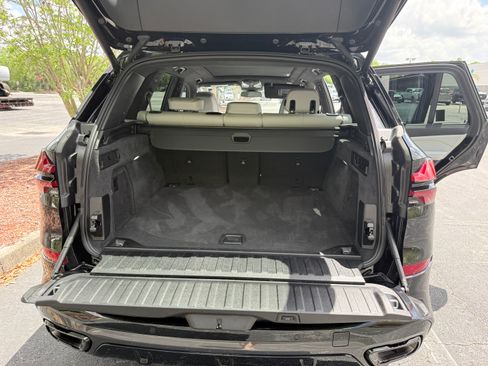 Used 2025 BMW X5 sDrive40i w/ Executive Package image 5