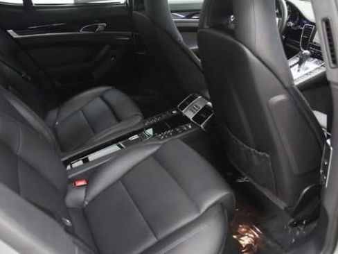 Used 2012 Porsche Panamera Turbo S image 12