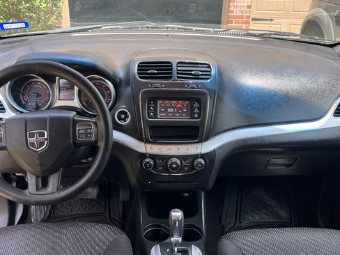 Used 2014 Dodge Journey American Value Package FWD image 10
