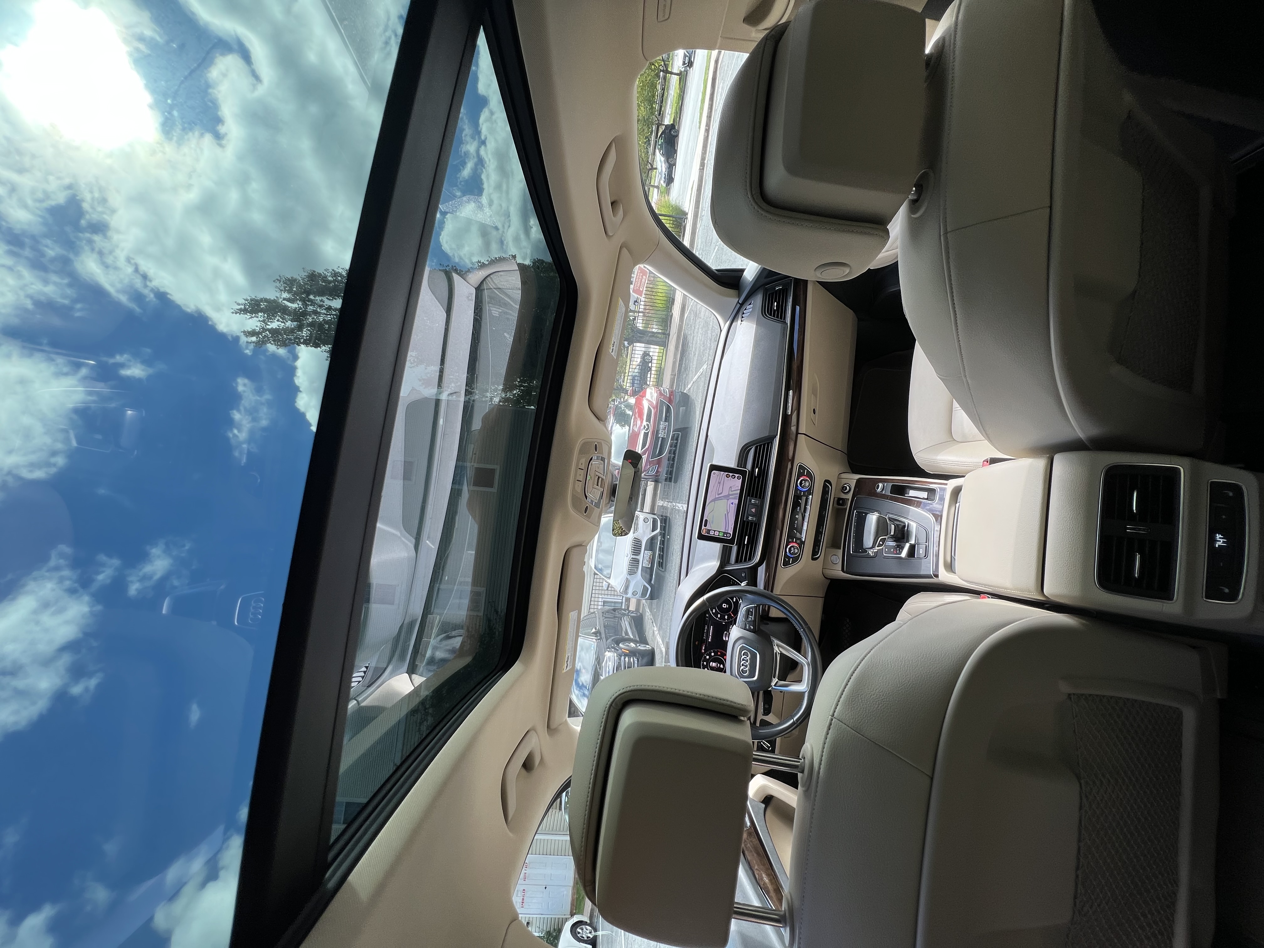 Used 2019 Audi Q5 2.0T Premium Plus w/ Premium Plus Package AWD/4WD image 9