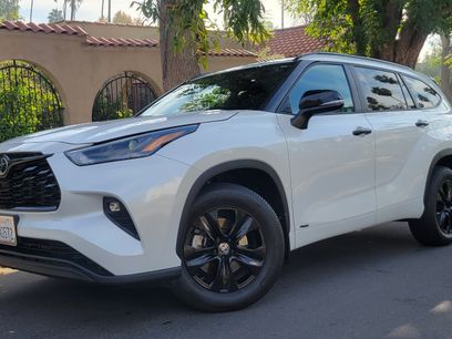 Used 2025 Toyota Highlander XLE