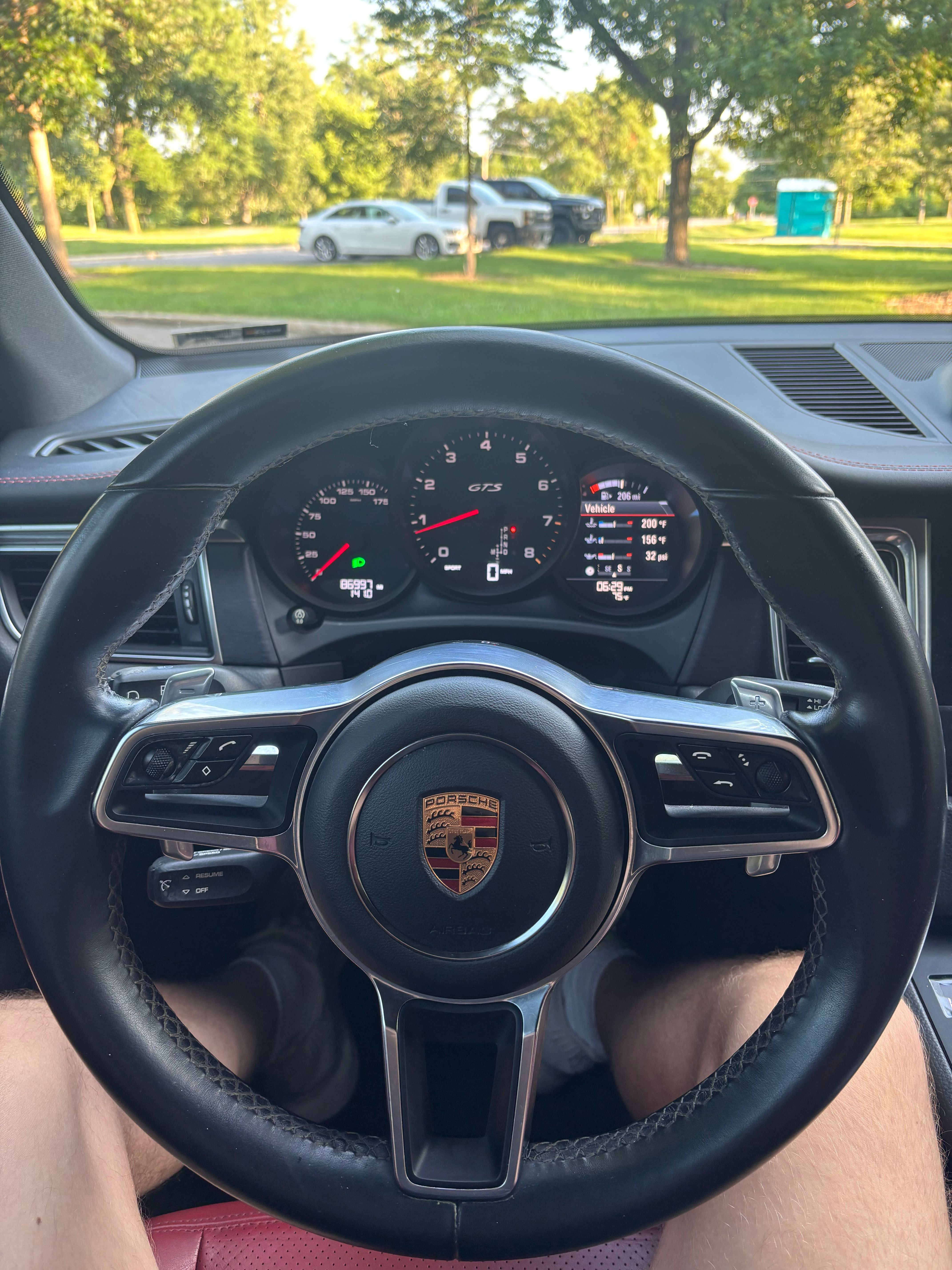 Used 2017 Porsche Macan GTS AWD/4WD image 4
