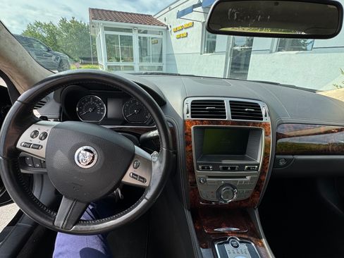 Used 2011 Jaguar XK Coupe RWD image 8