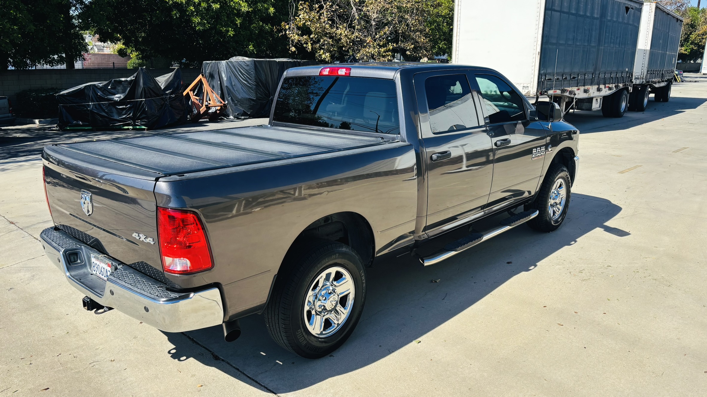 Used 2016 RAM 2500 Tradesman w/ Chrome Appearance Group AWD/4WD image 5