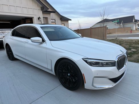 Used 2020 BMW 750i xDrive 750i xDrive Sedan 4D w/ Executive Package image 4