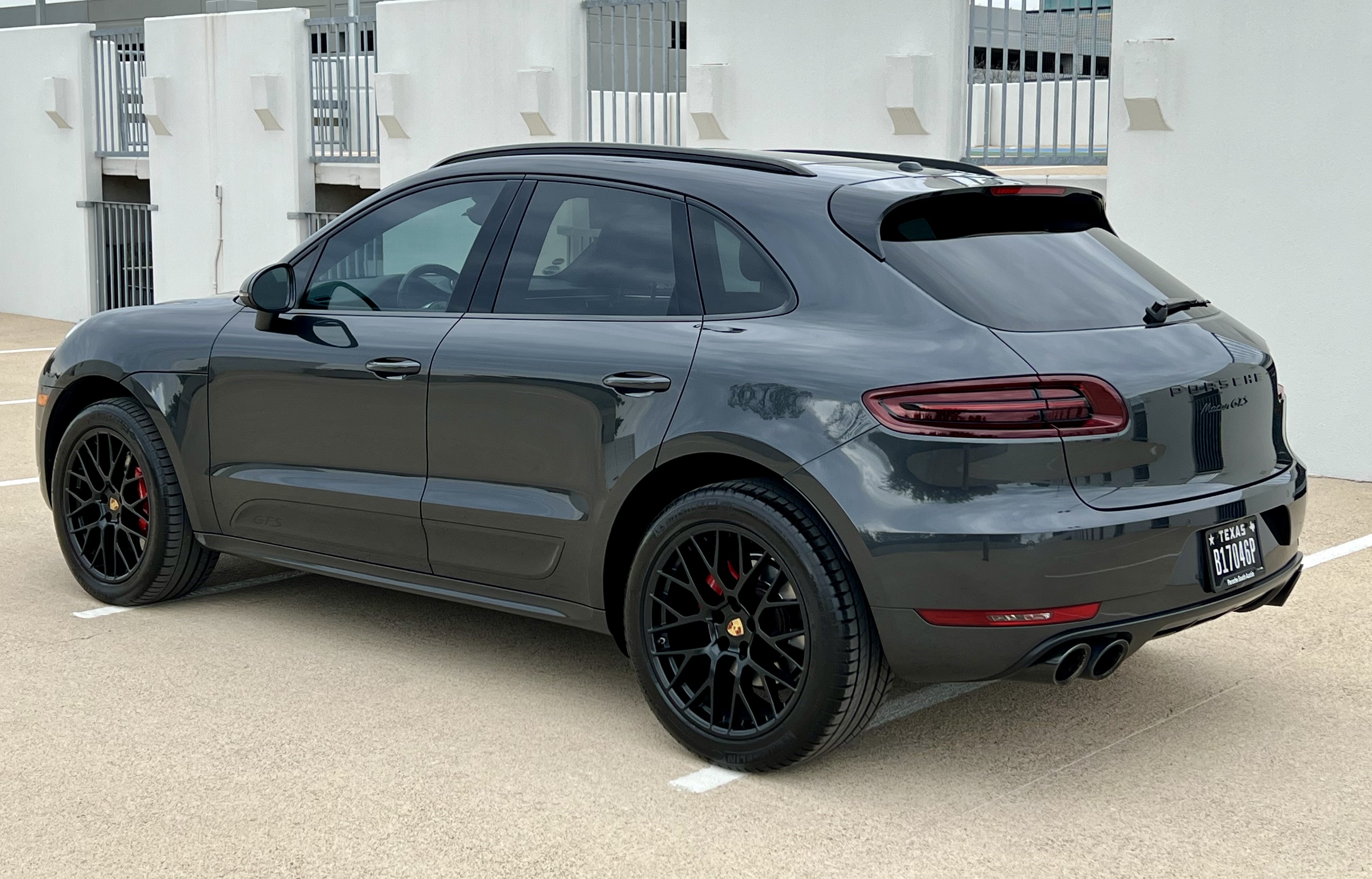 Used 2018 Porsche Macan GTS AWD/4WD image 12