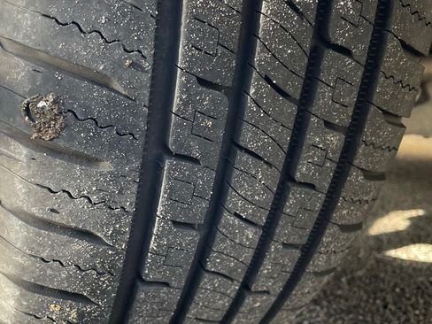 Used 2013 GMC Acadia SLT image 23