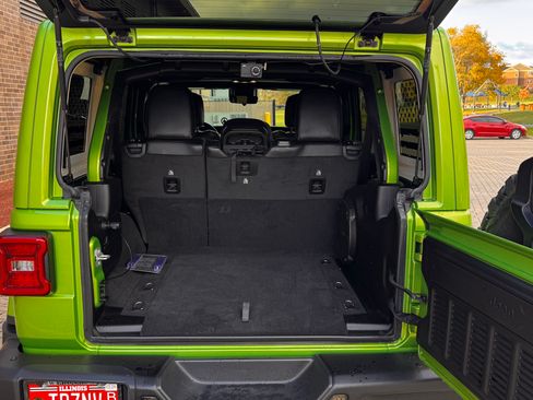 Used 2019 Jeep Wrangler Unlimited Sahara w/ Quick Order Package 24M Moab image 17