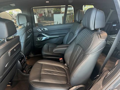 Used 2026 BMW X7 M60i image 5