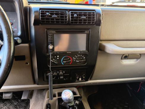 Used 2005 Jeep Wrangler Sport image 8