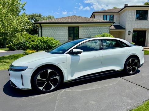 Used 2023 Lucid Air Touring image 1