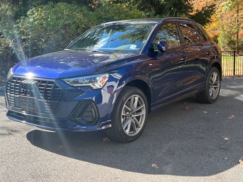 Used 2025 Audi Q3 2.0T Premium w/ Convenience Package image 1