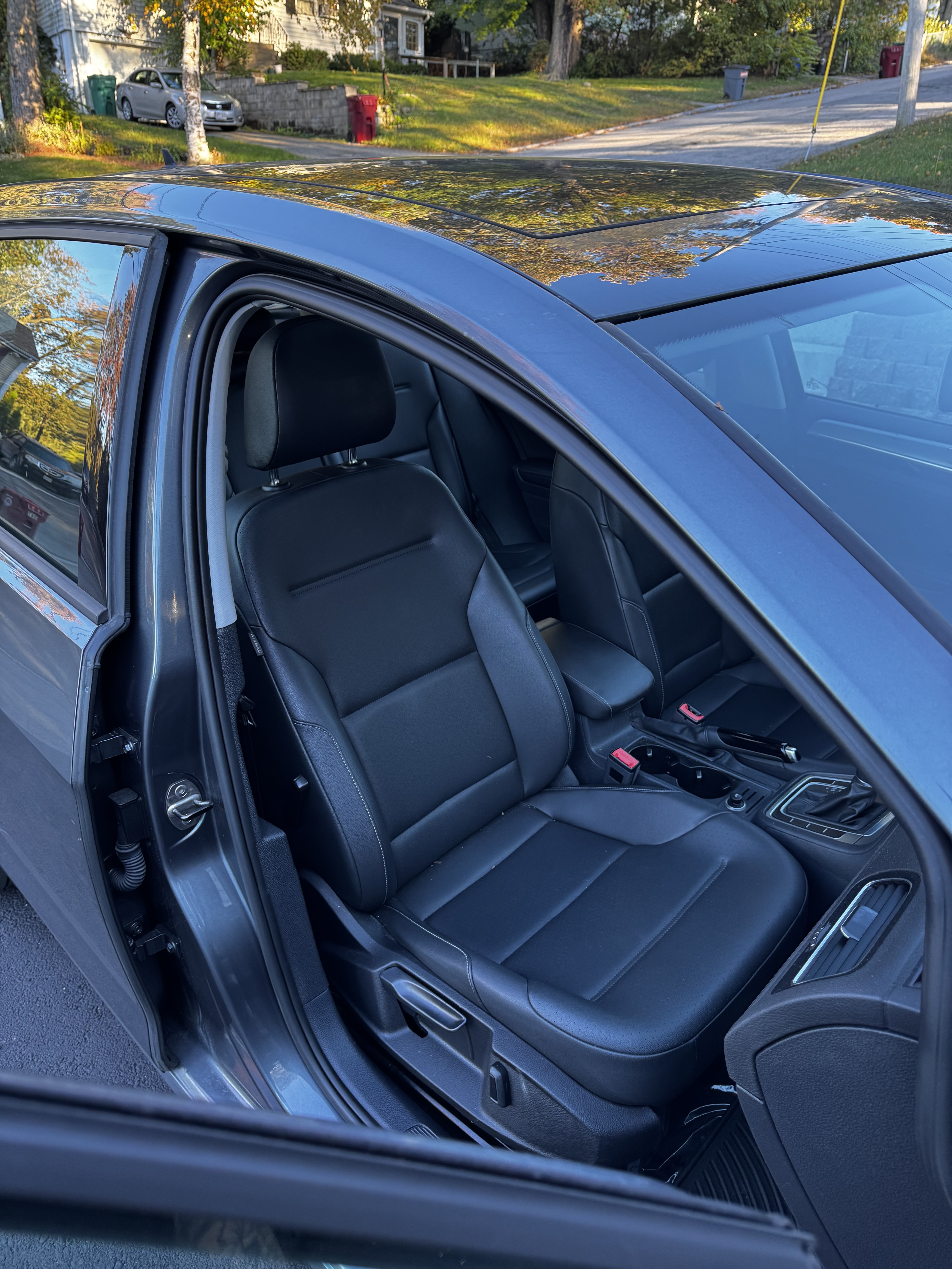 Used 2016 Volkswagen Golf SE w/ Lighting Package FWD image 18