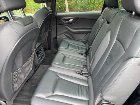 Used 2022 Audi Q7 2.0T Premium w/ Convenience Package image 12