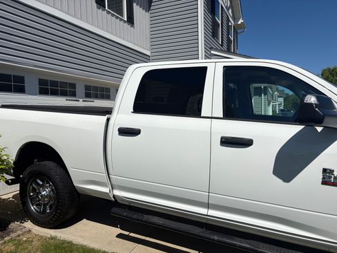 Used 2014 RAM 2500 Tradesman w/ Chrome Appearance Group AWD/4WD image 2