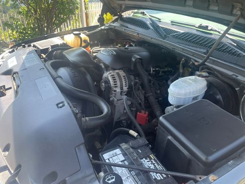 Used 2004 GMC Sierra 1500 SLT w/ Light Duty Power Package RWD image 16