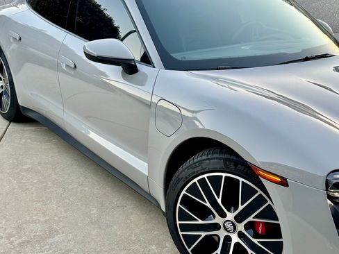 Used 2021 Porsche Taycan 4S image 12