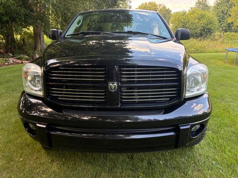 Used 2009 Dodge Ram 2500 Truck SLT w/ Sport Group AWD/4WD image 5