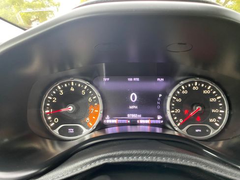 Used 2017 Jeep Renegade Limited image 15