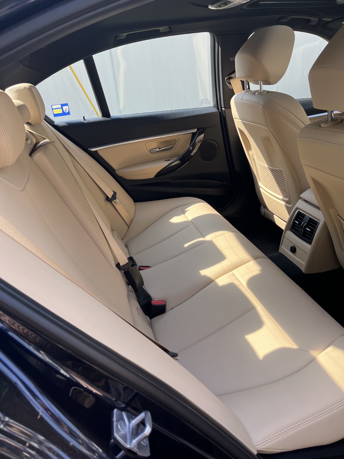 Used 2017 BMW 330i xDrive Sedan AWD/4WD image 5