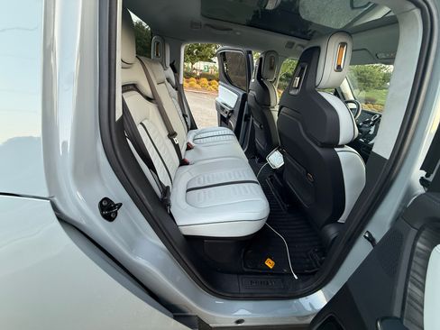 Used 2024 Rivian R1T Adventure AWD/4WD image 17