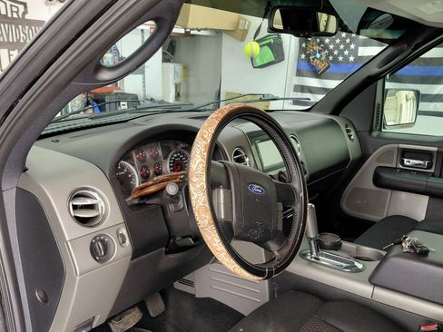 Used 2007 Ford F150 XLT image 4