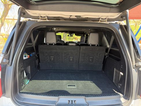 Used 2019 Ford Expedition Max XLT w/ Equipment Group 202A AWD/4WD image 10