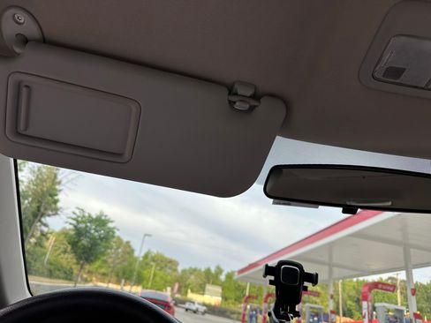 Used 2014 Toyota Corolla L image 11