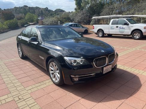 Used 2013 BMW 740i image 19