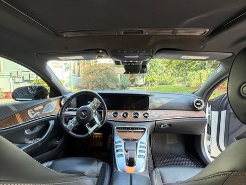 Used 2019 Mercedes-Benz AMG GT 63 image 1