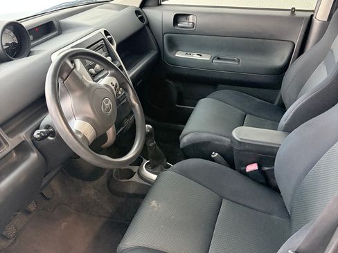 Used 2006 Scion xB FWD image 13