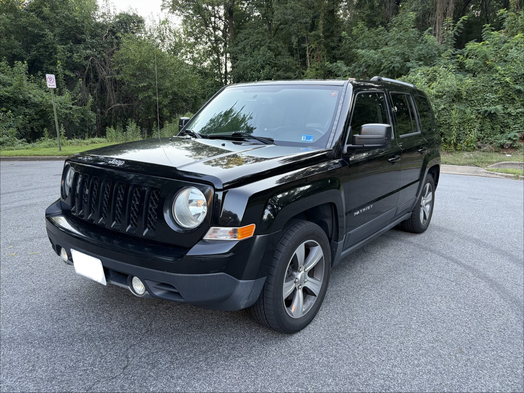 Used 2016 Jeep Patriot High Altitude FWD image 1