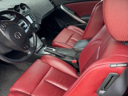 Used 2010 Nissan Altima 3.5 SR w/ Leather Pkg image 6