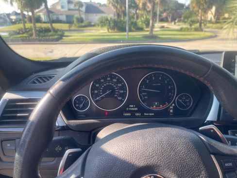 Used 2017 BMW 330i Sedan image 4