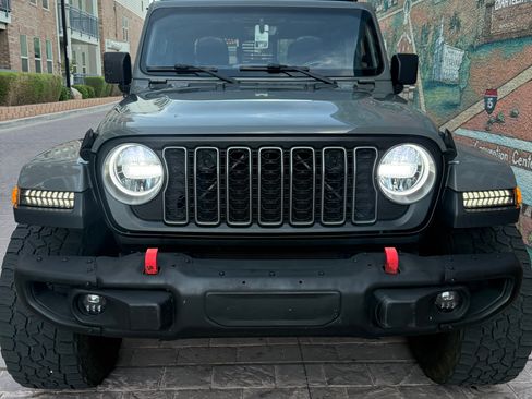 Used 2020 Jeep Gladiator Overland AWD/4WD image 15