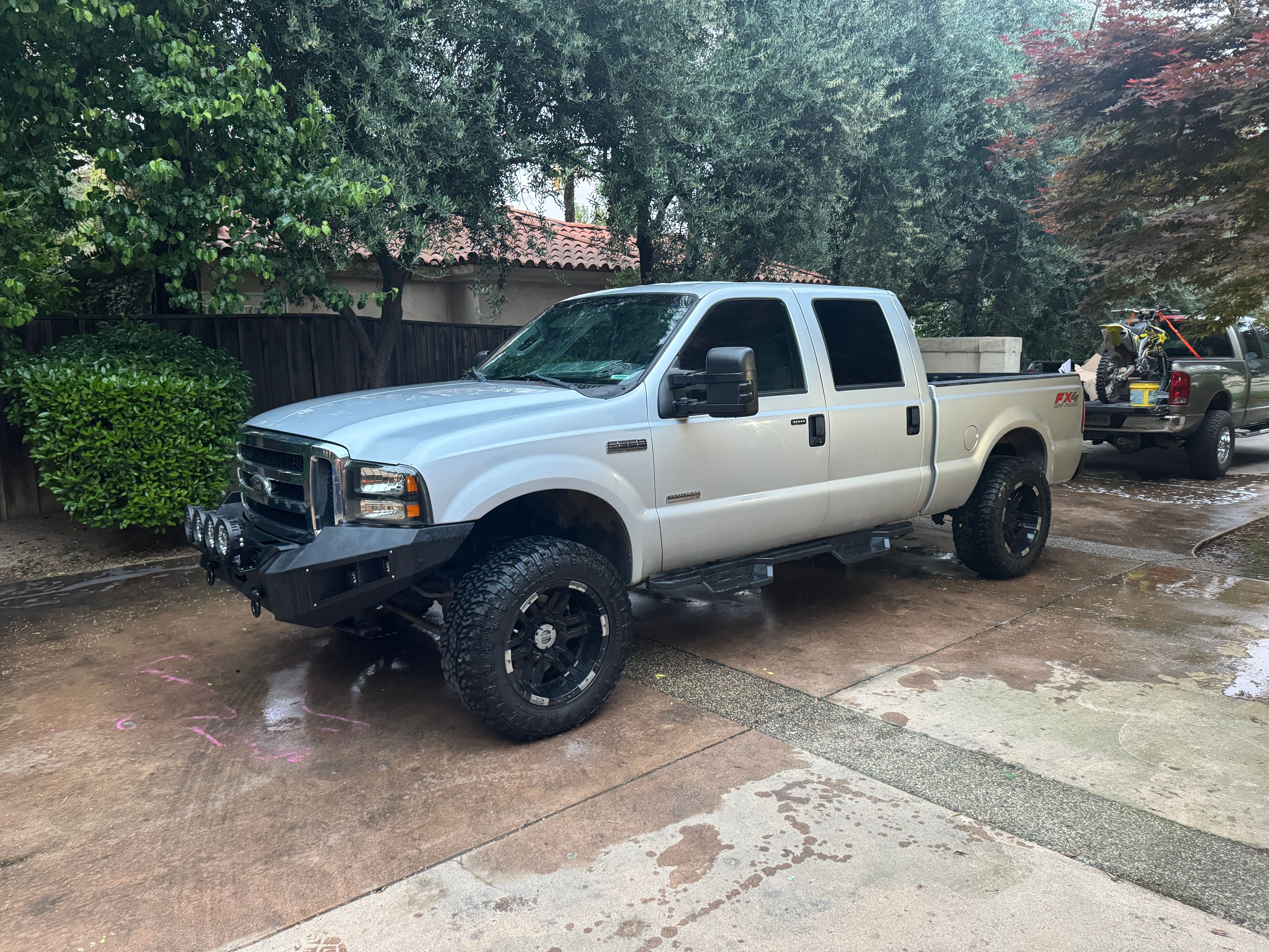 Used 2006 Ford F250 XLT AWD/4WD image 1