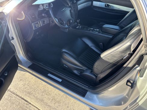 Used 2004 Ford Thunderbird image 9