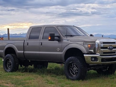 Used 2013 Ford F250 Lariat w/ Lariat Ultimate Pkg image 2